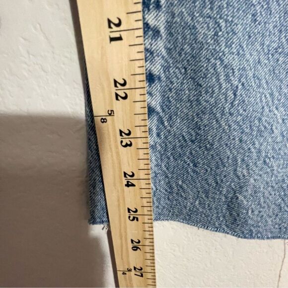 Madewell NWT Darted Barrel Leg Jeans Size 25 in Riverbend Wash, Rigid, Raw Hems - Picture 15 of 16